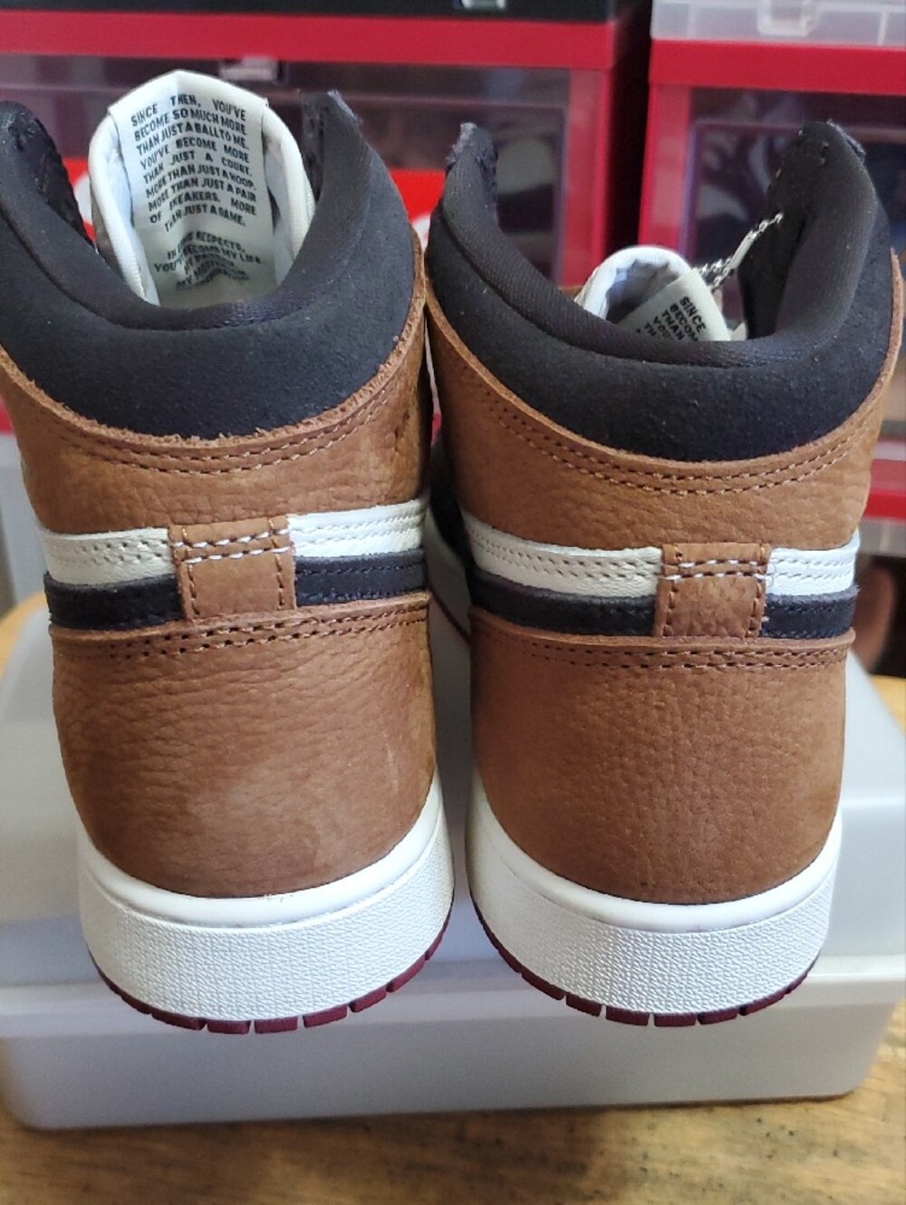 Nike Air Jordan 1 High - Picture 4 of 6